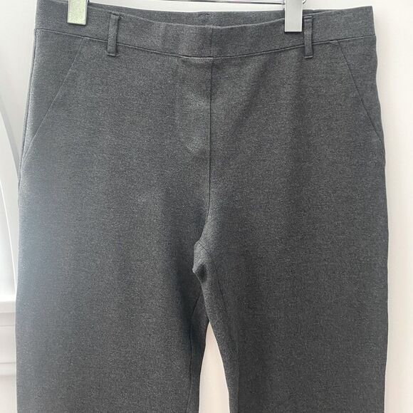 Quince Ultra-Stretch Ponte Bootcut Pant Women’s Medium Charcoal Gray Office Work - Picture 3 of 15